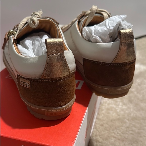 Pikolinos Lagos size 41 women’s- Cream and Brown Sneakers with Mid-Top Design - Picture 3 of 6